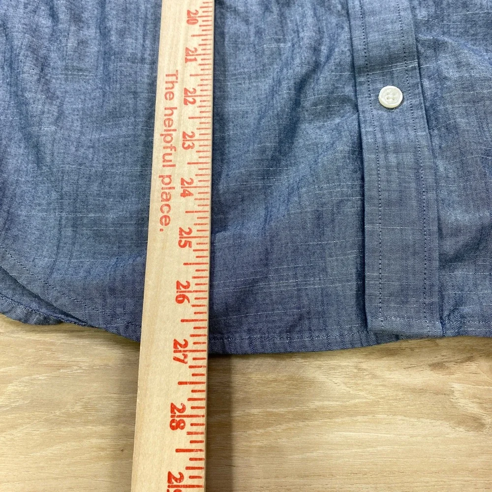 Banana Republic Button Up Mens Small Slim Fit Cotton Chambray Blue Classic Shirt